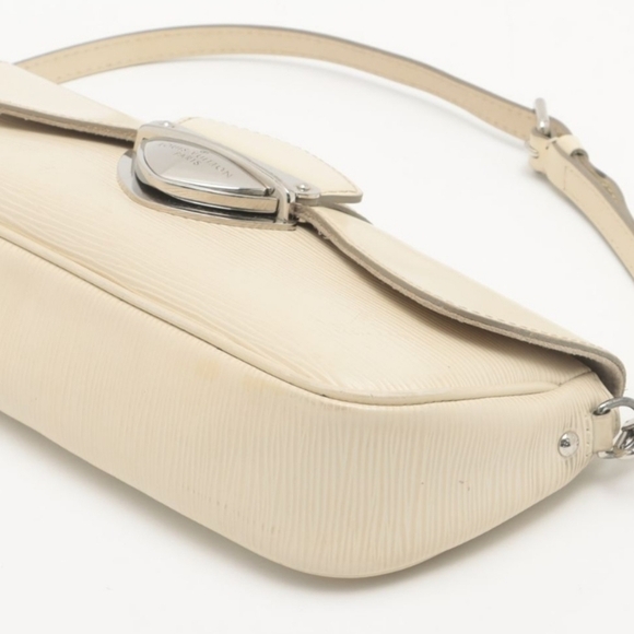 Authentic Louis Vuitton Epi Pochette Montaigne  - Picture 14 of 14